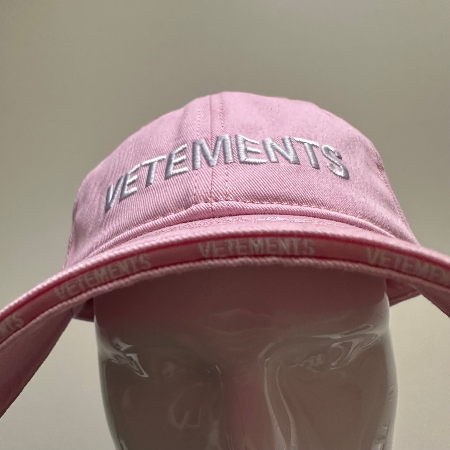 Vetements Iconic Logo Cap