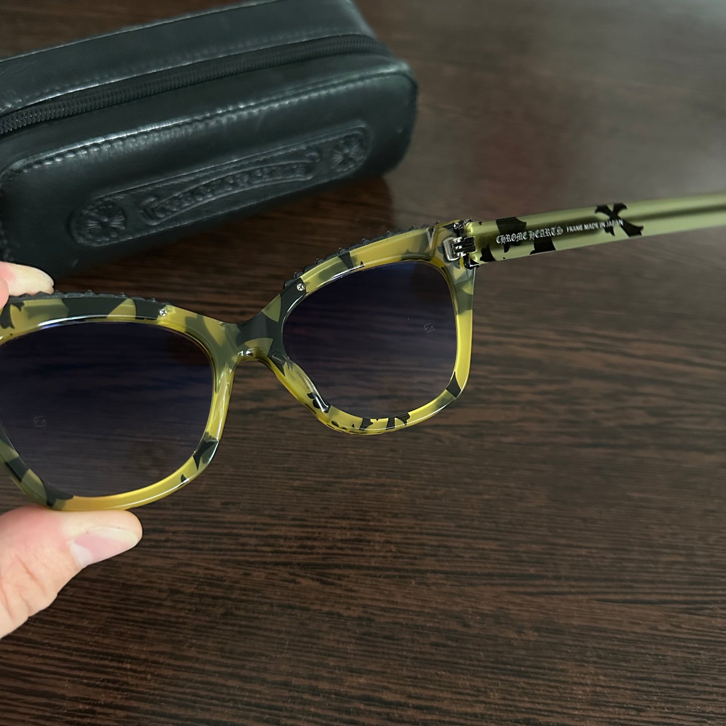 CHROME HEARTS GLITTER GOO I Beige Cross Pattern Sunglasses